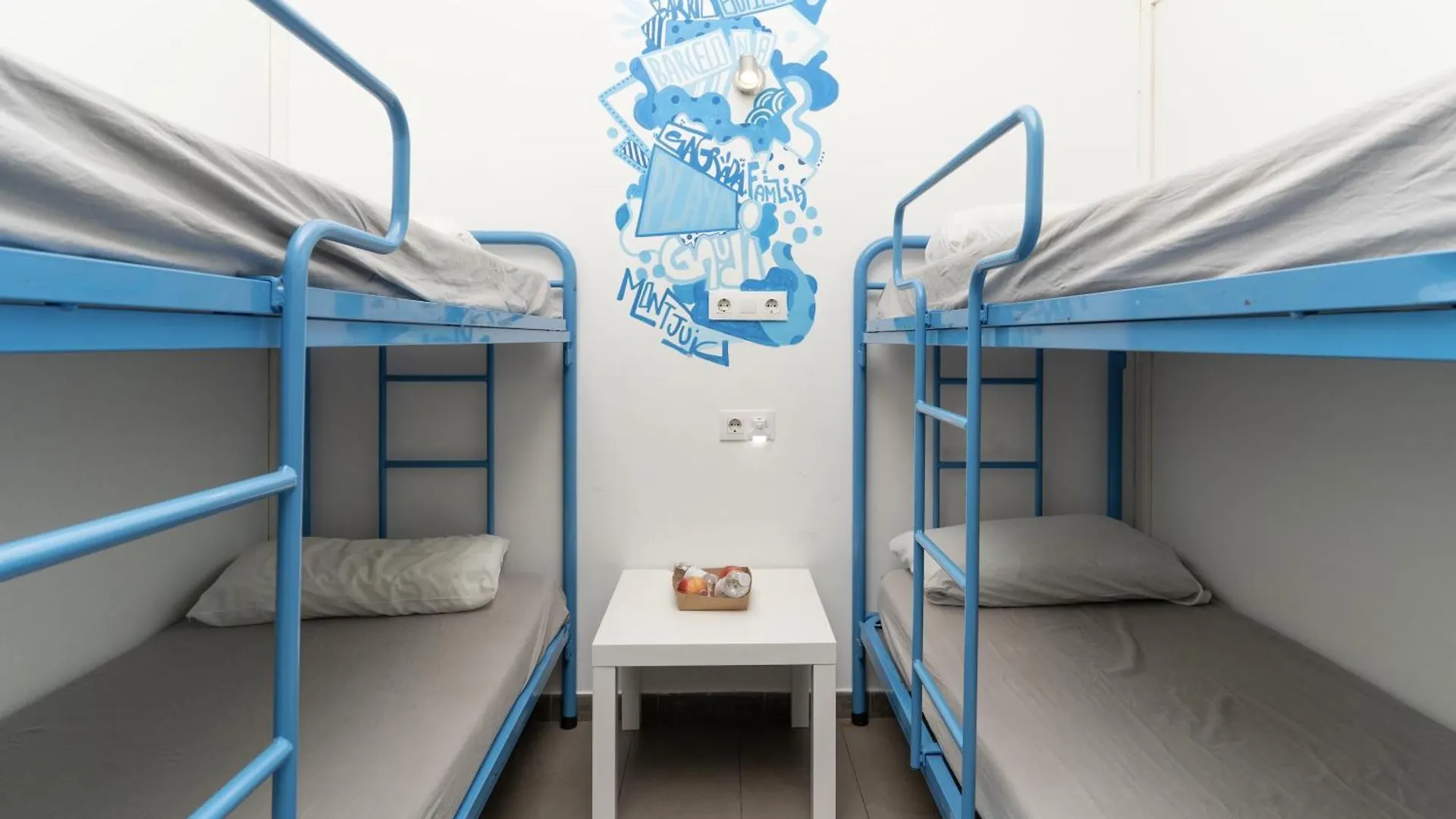 Bedcelona Gracia Hostel 바르셀로나 0*,  스페인