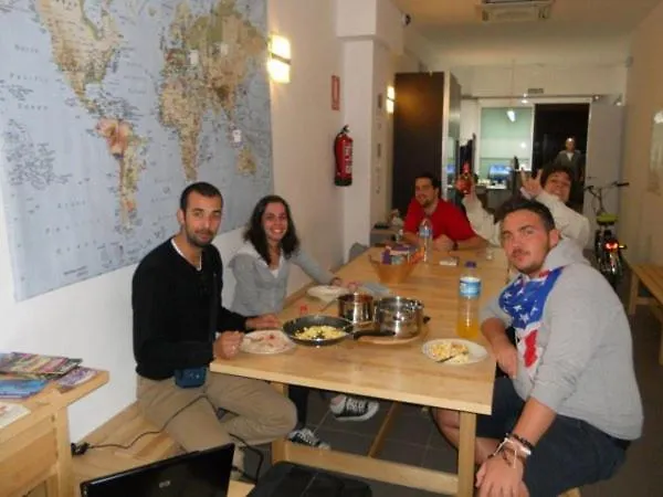 ברצלונה Bedcelona Gracia Hostel ספרד
